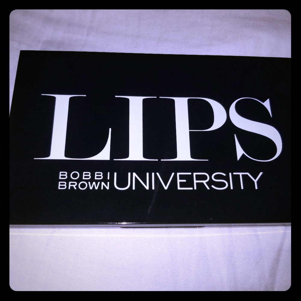 🆕️BOBBI BROWN University LIP PALLETTE  12 shades!